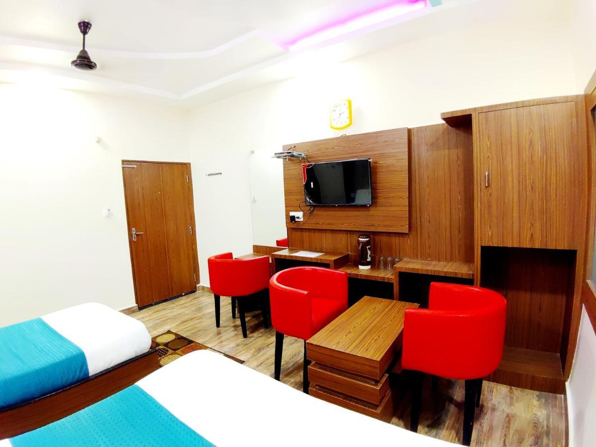 City Hotel Allāhābād Junction エクステリア 写真